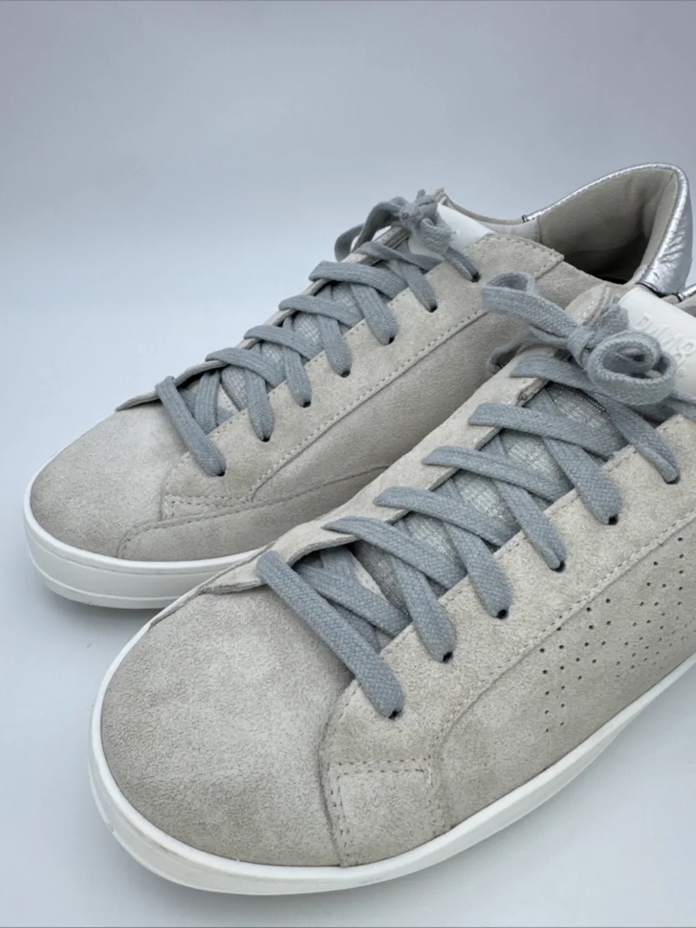 P448 John Shoes Womens 42 / 11 Silver White Low Top Lace Up Casual Sneakers - Picture 3 of 16